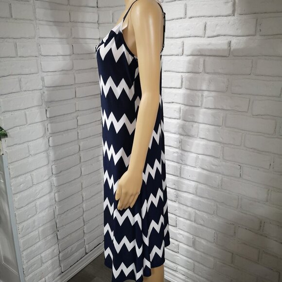 2 / $30.00 - BB Collection Ladies Size XL Navy & White Beach / Cover Up Dress - Picture 4 of 7